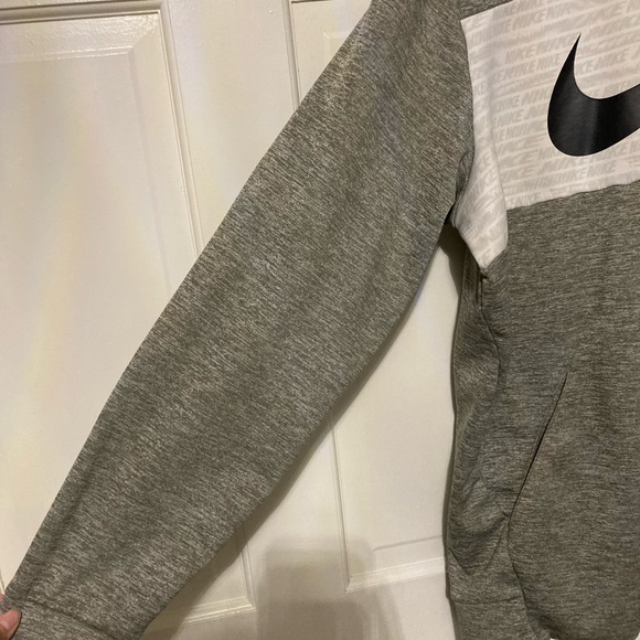 Nike Heather Gray Men's Sweater with Black Logo - Picture 2 of 4